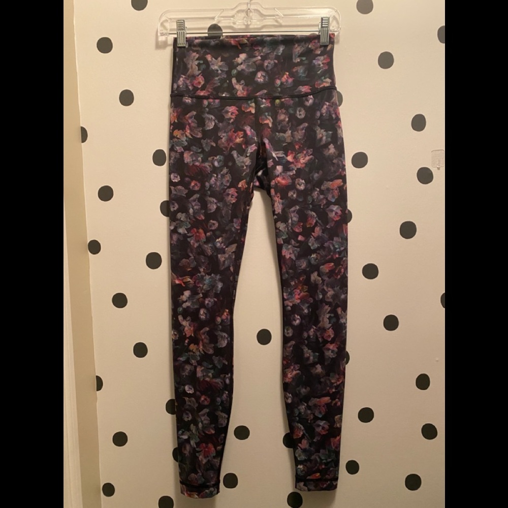 Lululemon Wunder Under High-Rise Tight 28"
Full-On Luxtreme 🌸florals🌼